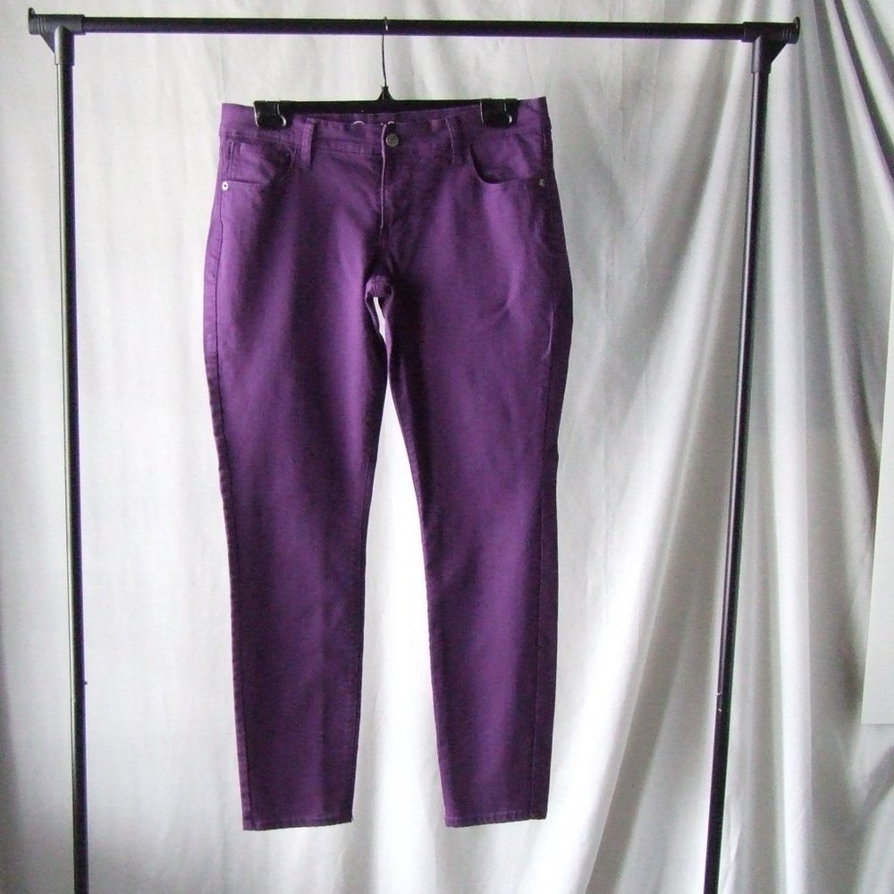 Purple jeans Old Navy Rock Star pants women's tapered leg size 10